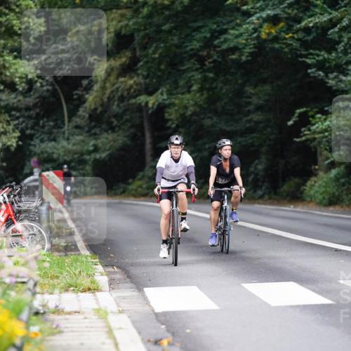 14.09.2025 - Stadtparktriathlon Michael Burmester http://msf.ph/oto/8909365 14.09.2025 10:05:03 Radfahren 527, 536, 567, 598 meine-sportfotos.de