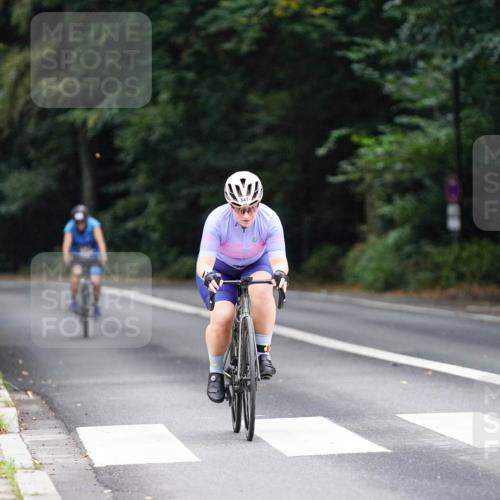 14.09.2025 - Stadtparktriathlon Michael Burmester http://msf.ph/oto/8909382 14.09.2025 10:05:30 Radfahren 517, 547 meine-sportfotos.de