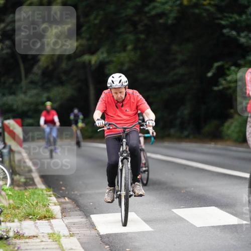 14.09.2025 - Stadtparktriathlon Michael Burmester http://msf.ph/oto/8909398 14.09.2025 10:06:09 Radfahren 519, 601, 605 meine-sportfotos.de