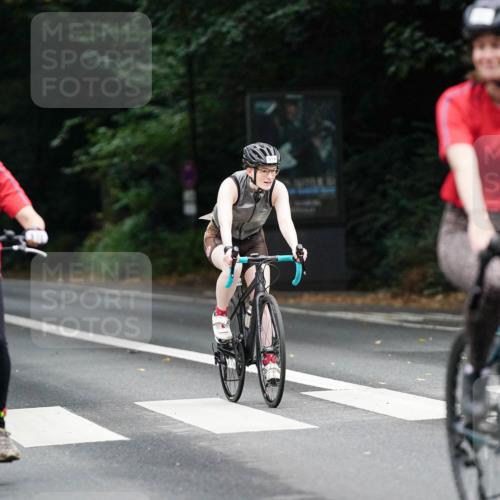 14.09.2025 - Stadtparktriathlon Michael Burmester http://msf.ph/oto/8909400 14.09.2025 10:06:11 Radfahren 519, 600, 601 meine-sportfotos.de