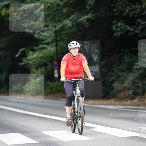 14.09.2025 - Stadtparktriathlon Michael Burmester http://msf.ph/oto/8909406 14.09.2025 10:06:38 Radfahren 535, 542 meine-sportfotos.de