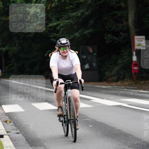 14.09.2025 - Stadtparktriathlon Michael Burmester http://msf.ph/oto/8909411 14.09.2025 10:06:40 Radfahren 535, 542 meine-sportfotos.de