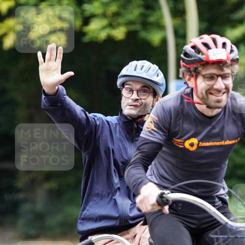 14.09.2025 - Stadtparktriathlon Michael Burmester http://msf.ph/oto/8909417 14.09.2025 10:06:50 Radfahren 570, 588 meine-sportfotos.de