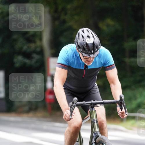 14.09.2025 - Stadtparktriathlon Michael Burmester http://msf.ph/oto/8909448 14.09.2025 10:07:52 Radfahren 554, 608 meine-sportfotos.de
