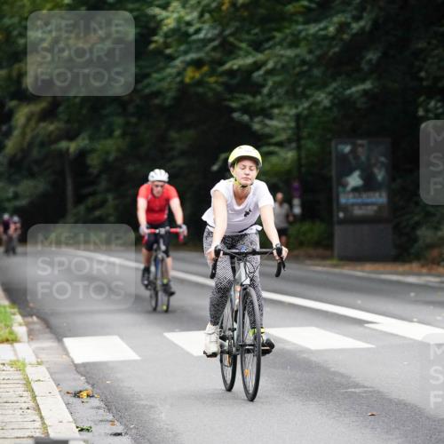 14.09.2025 - Stadtparktriathlon Michael Burmester http://msf.ph/oto/8909454 14.09.2025 10:08:01 Radfahren 556, 580 meine-sportfotos.de