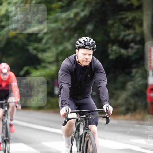 14.09.2025 - Stadtparktriathlon Michael Burmester http://msf.ph/oto/8909479 14.09.2025 10:09:02 Radfahren 576, 585, 614, 616 meine-sportfotos.de