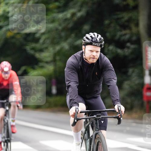 14.09.2025 - Stadtparktriathlon Michael Burmester http://msf.ph/oto/8909480 14.09.2025 10:09:02 Radfahren 576, 585, 614, 616 meine-sportfotos.de
