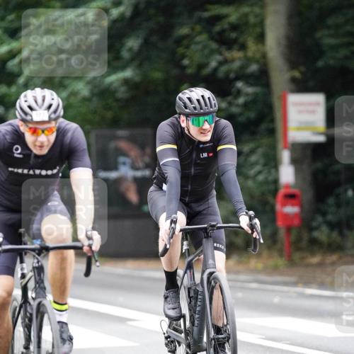 14.09.2025 - Stadtparktriathlon Michael Burmester http://msf.ph/oto/8909503 14.09.2025 10:09:29 Radfahren 555, 573, 599, 606 meine-sportfotos.de