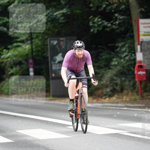 14.09.2025 - Stadtparktriathlon Michael Burmester http://msf.ph/oto/8909521 14.09.2025 10:09:51 Radfahren 523, 581, 609, 615 meine-sportfotos.de
