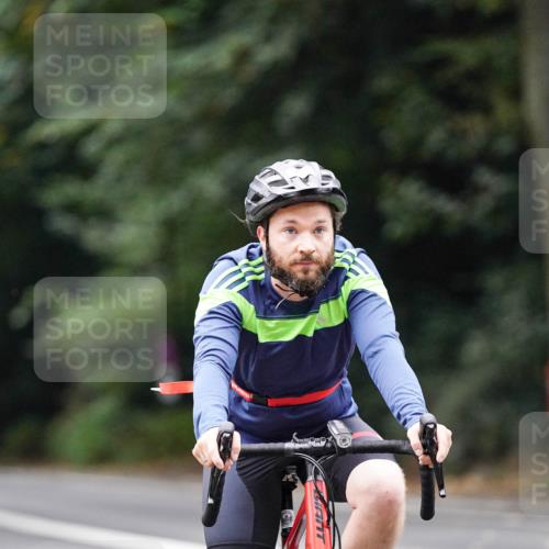 14.09.2025 - Stadtparktriathlon Michael Burmester http://msf.ph/oto/8909529 14.09.2025 10:09:58 Radfahren 523, 581, 609, 615 meine-sportfotos.de