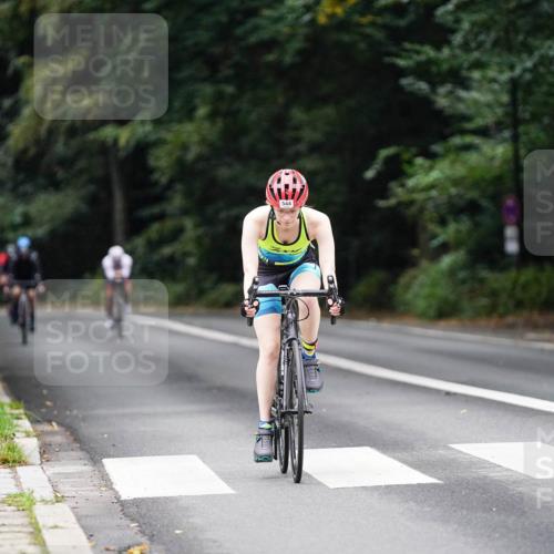 14.09.2025 - Stadtparktriathlon Michael Burmester http://msf.ph/oto/8909534 14.09.2025 10:10:16 Radfahren 544, 571, 577, 594 meine-sportfotos.de