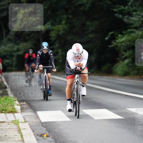14.09.2025 - Stadtparktriathlon Michael Burmester http://msf.ph/oto/8909538 14.09.2025 10:10:21 Radfahren 544, 561, 577, 594 meine-sportfotos.de