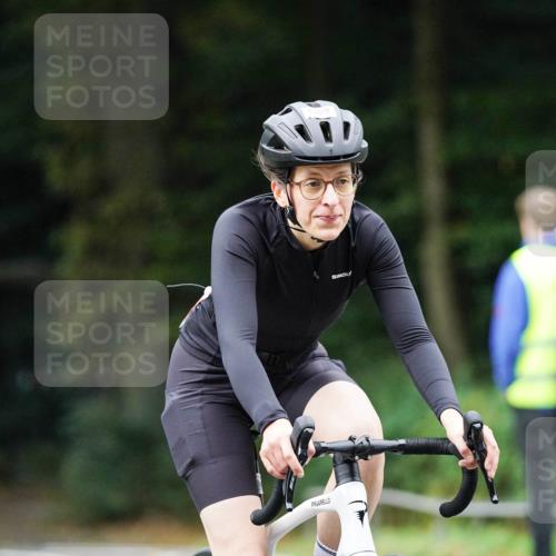14.09.2025 - Stadtparktriathlon Michael Burmester http://msf.ph/oto/8909570 14.09.2025 10:11:30 Radfahren 532, 565, 589, 596 meine-sportfotos.de