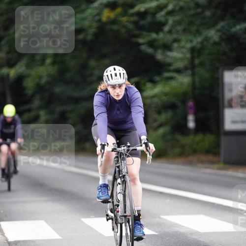 14.09.2025 - Stadtparktriathlon Michael Burmester http://msf.ph/oto/8909573 14.09.2025 10:11:36 Radfahren 532, 534, 565 meine-sportfotos.de