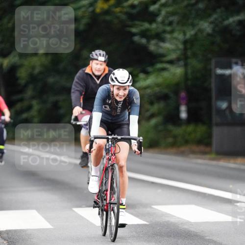 14.09.2025 - Stadtparktriathlon Michael Burmester http://msf.ph/oto/8909588 14.09.2025 10:11:53 Radfahren 515, 539, 549, 558, 592, 611 meine-sportfotos.de