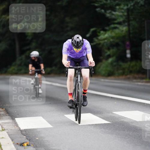14.09.2025 - Stadtparktriathlon Michael Burmester http://msf.ph/oto/8909651 14.09.2025 10:14:19 Radfahren 524, 557, 570 meine-sportfotos.de