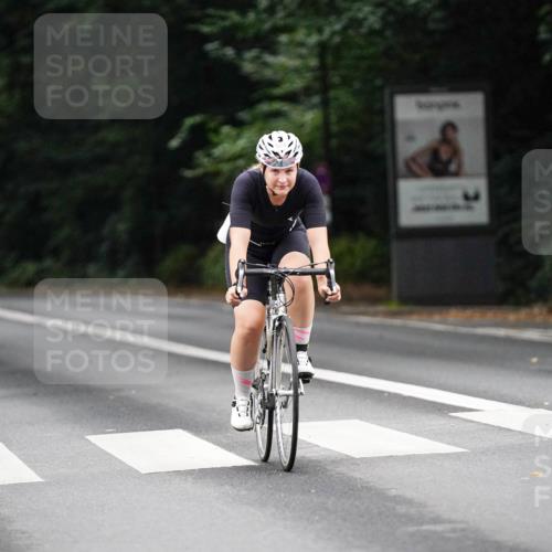 14.09.2025 - Stadtparktriathlon Michael Burmester http://msf.ph/oto/8909653 14.09.2025 10:14:21 Radfahren 511, 524, 557, 570 meine-sportfotos.de