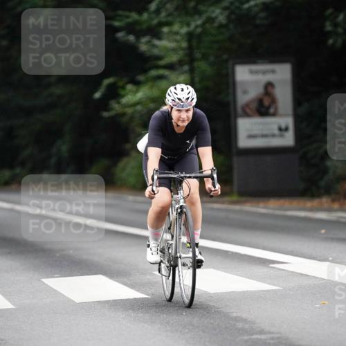 14.09.2025 - Stadtparktriathlon Michael Burmester http://msf.ph/oto/8909654 14.09.2025 10:14:21 Radfahren 511, 524, 557, 570 meine-sportfotos.de