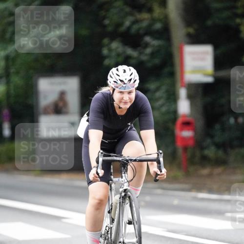 14.09.2025 - Stadtparktriathlon Michael Burmester http://msf.ph/oto/8909655 14.09.2025 10:14:22 Radfahren 511, 524, 557, 570 meine-sportfotos.de