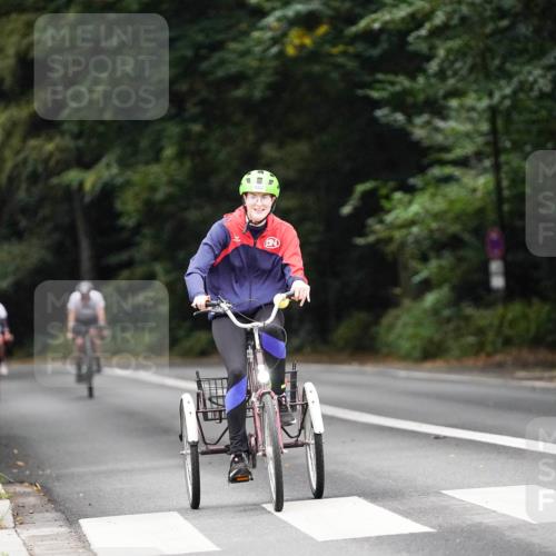 14.09.2025 - Stadtparktriathlon Michael Burmester http://msf.ph/oto/8909666 14.09.2025 10:14:47 Radfahren 582, 584 meine-sportfotos.de
