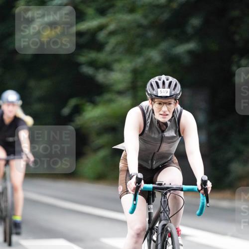 14.09.2025 - Stadtparktriathlon Michael Burmester http://msf.ph/oto/8909699 14.09.2025 10:15:41 Radfahren 519, 545, 608 meine-sportfotos.de