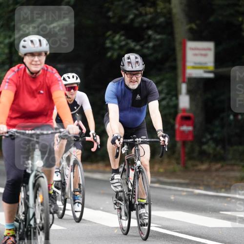 14.09.2025 - Stadtparktriathlon Michael Burmester http://msf.ph/oto/8909719 14.09.2025 10:16:18 Radfahren 542, 580, 587, 598, 642 meine-sportfotos.de