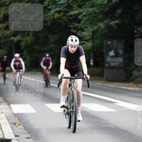 14.09.2025 - Stadtparktriathlon Michael Burmester http://msf.ph/oto/8909731 14.09.2025 10:16:36 Radfahren 513, 550, 585, 595, 614, 615, 629 meine-sportfotos.de