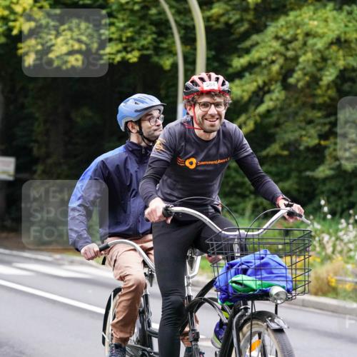 14.09.2025 - Stadtparktriathlon Michael Burmester http://msf.ph/oto/8909741 14.09.2025 10:16:47 Radfahren 535, 585, 588, 594, 614 meine-sportfotos.de