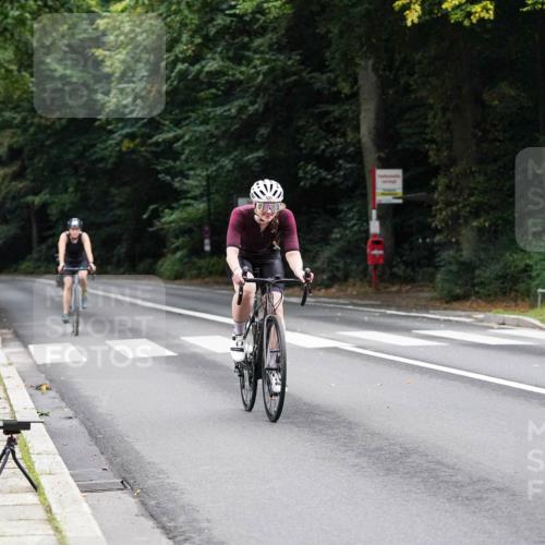 14.09.2025 - Stadtparktriathlon Michael Burmester http://msf.ph/oto/8909752 14.09.2025 10:17:09 Radfahren 525, 551, 630, 660 meine-sportfotos.de