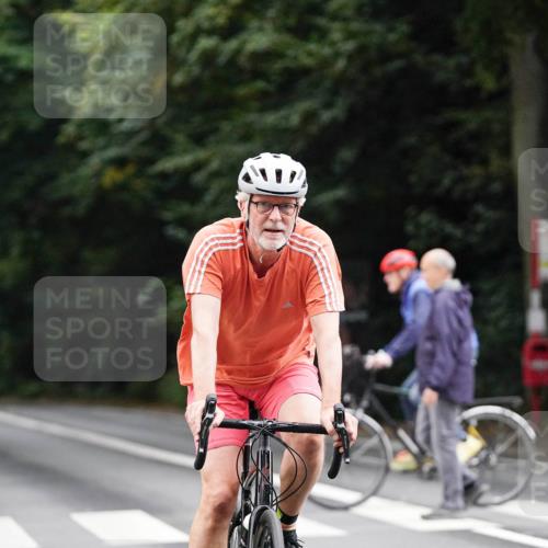 14.09.2025 - Stadtparktriathlon Michael Burmester http://msf.ph/oto/8909760 14.09.2025 10:17:26 Radfahren 616 meine-sportfotos.de
