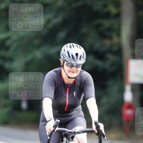 14.09.2025 - Stadtparktriathlon Michael Burmester http://msf.ph/oto/8909781 14.09.2025 10:19:53 Radfahren 534, 563, 633 meine-sportfotos.de