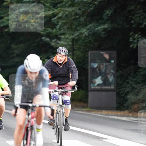14.09.2025 - Stadtparktriathlon Michael Burmester http://msf.ph/oto/8909790 14.09.2025 10:20:07 Radfahren 539, 592, 611, 632, 661, 677, 687 meine-sportfotos.de