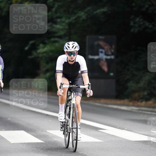 14.09.2025 - Stadtparktriathlon Michael Burmester http://msf.ph/oto/8909795 14.09.2025 10:20:12 Radfahren 539, 565, 592, 599, 611, 632, 661, 677, 687 meine-sportfotos.de