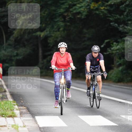 14.09.2025 - Stadtparktriathlon Michael Burmester http://msf.ph/oto/8909802 14.09.2025 10:20:17 Radfahren 565, 592, 599, 632, 677, 687 meine-sportfotos.de