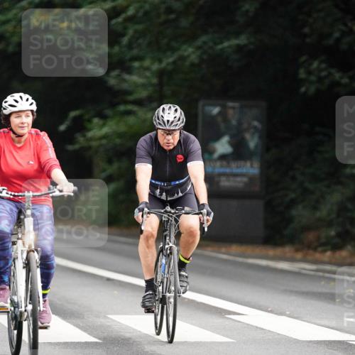 14.09.2025 - Stadtparktriathlon Michael Burmester http://msf.ph/oto/8909803 14.09.2025 10:20:19 Radfahren 565, 599, 632, 687 meine-sportfotos.de