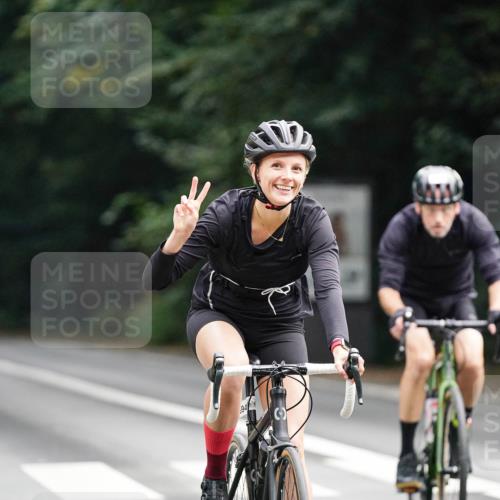 14.09.2025 - Stadtparktriathlon Michael Burmester http://msf.ph/oto/8909827 14.09.2025 10:20:54 Radfahren 515, 532, 610, 619, 694, 720 meine-sportfotos.de