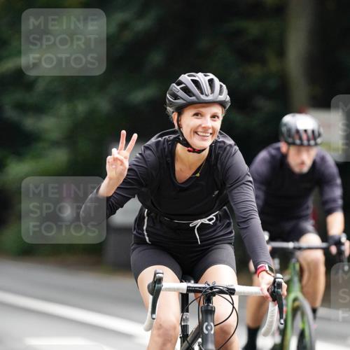 14.09.2025 - Stadtparktriathlon Michael Burmester http://msf.ph/oto/8909830 14.09.2025 10:20:55 Radfahren 515, 610, 619, 694, 720 meine-sportfotos.de