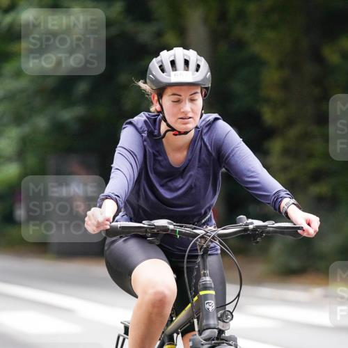 14.09.2025 - Stadtparktriathlon Michael Burmester http://msf.ph/oto/8909853 14.09.2025 10:21:35 Radfahren 509, 528, 570, 657, 691, 705 meine-sportfotos.de