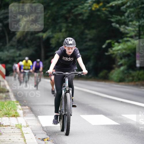 14.09.2025 - Stadtparktriathlon Michael Burmester http://msf.ph/oto/8909854 14.09.2025 10:21:37 Radfahren 509, 528, 531, 562, 570, 657, 691, 705 meine-sportfotos.de