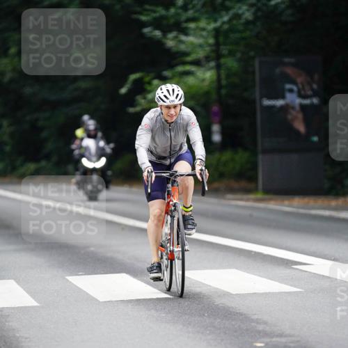 14.09.2025 - Stadtparktriathlon Michael Burmester http://msf.ph/oto/8909875 14.09.2025 10:22:00 Radfahren 527, 699, 712 meine-sportfotos.de
