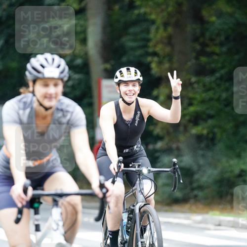 14.09.2025 - Stadtparktriathlon Michael Burmester http://msf.ph/oto/8909884 14.09.2025 10:22:14 Radfahren 521, 522, 578, 645, 708, 717 meine-sportfotos.de