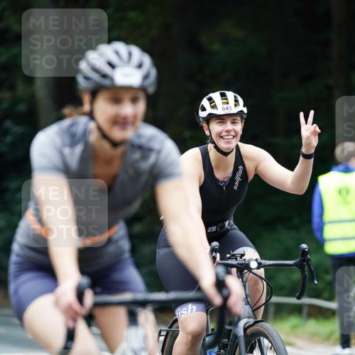 14.09.2025 - Stadtparktriathlon Michael Burmester http://msf.ph/oto/8909885 14.09.2025 10:22:14 Radfahren 521, 522, 578, 645, 708, 717 meine-sportfotos.de