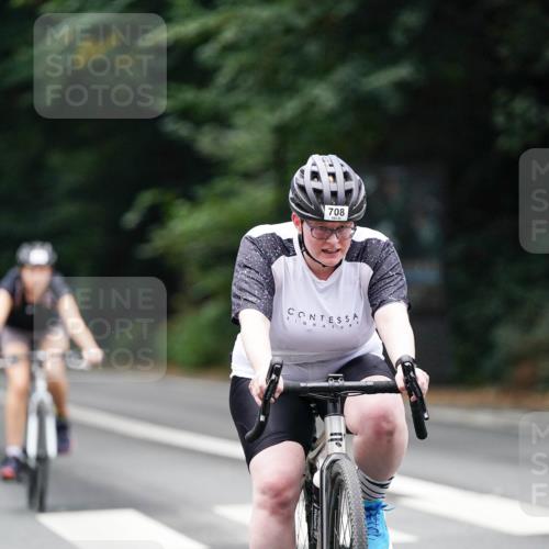14.09.2025 - Stadtparktriathlon Michael Burmester http://msf.ph/oto/8909889 14.09.2025 10:22:22 Radfahren 546, 578, 700, 704, 708 meine-sportfotos.de
