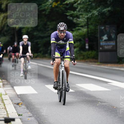 14.09.2025 - Stadtparktriathlon Michael Burmester http://msf.ph/oto/8909895 14.09.2025 10:22:37 Radfahren 526, 541, 553, 590 meine-sportfotos.de