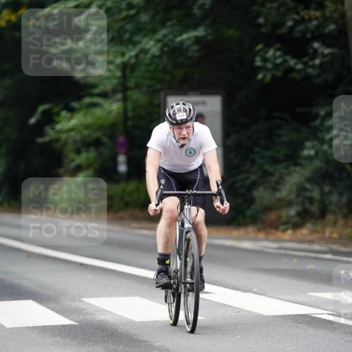 14.09.2025 - Stadtparktriathlon Michael Burmester http://msf.ph/oto/8909906 14.09.2025 10:22:45 Radfahren 526, 541, 553, 568, 584, 646 meine-sportfotos.de