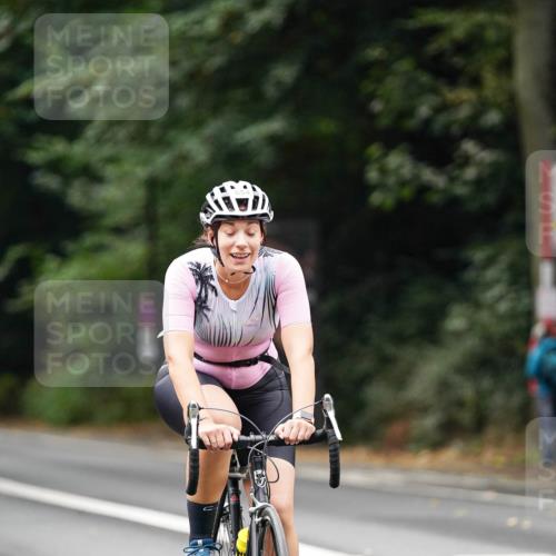 14.09.2025 - Stadtparktriathlon Michael Burmester http://msf.ph/oto/8909917 14.09.2025 10:23:00 Radfahren 556, 591, 604, 654, 716 meine-sportfotos.de