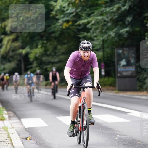 14.09.2025 - Stadtparktriathlon Michael Burmester http://msf.ph/oto/8909930 14.09.2025 10:23:21 Radfahren 517, 573, 615, 626, 636, 642, 647 meine-sportfotos.de