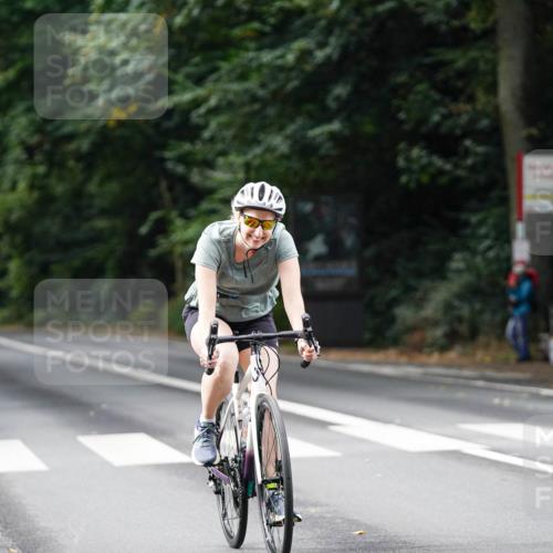 14.09.2025 - Stadtparktriathlon Michael Burmester http://msf.ph/oto/8909980 14.09.2025 10:24:45 Radfahren 511, 525, 537, 551, 580, 663, 683, 701 meine-sportfotos.de