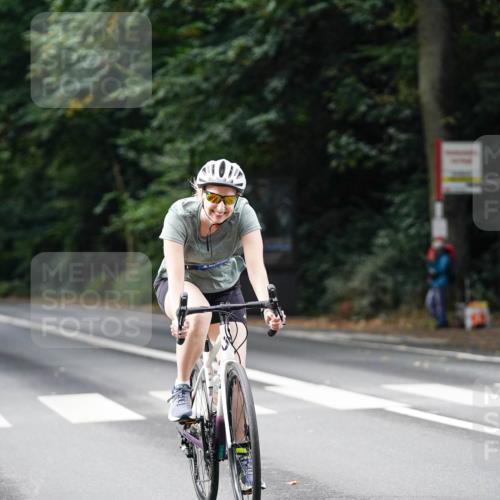 14.09.2025 - Stadtparktriathlon Michael Burmester http://msf.ph/oto/8909981 14.09.2025 10:24:45 Radfahren 511, 525, 537, 551, 580, 663, 683, 701 meine-sportfotos.de