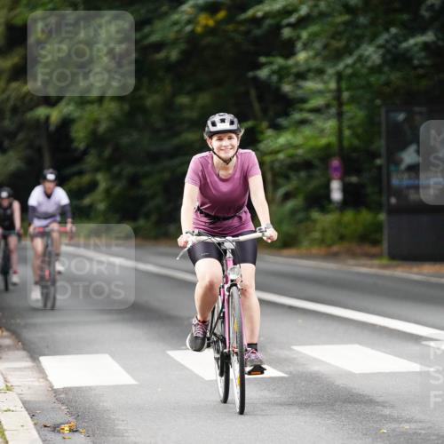 14.09.2025 - Stadtparktriathlon Michael Burmester http://msf.ph/oto/8909989 14.09.2025 10:24:55 Radfahren 511, 519, 525, 536, 580, 668 meine-sportfotos.de